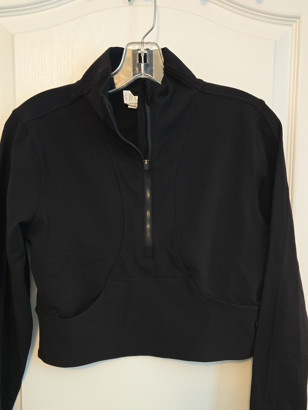 90 Degree By Reflex Black Cropped Half-Zip Pullover..RASH GUARD   CROP...SWIM